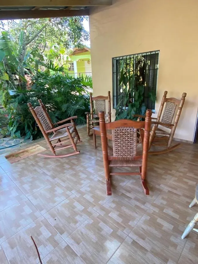 Сasa de vacaciones Oasis Dona Clara Villa Manabao